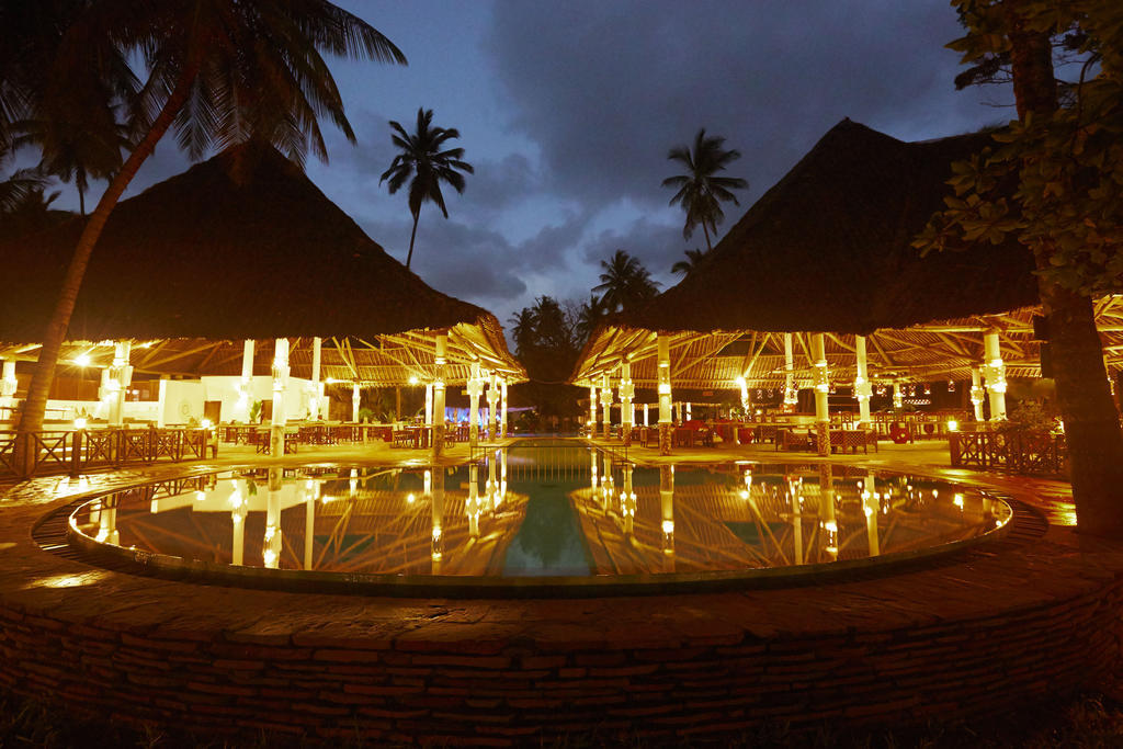 Neptune Village Beach Resort&Spa - All Inclusive Galu Exterior foto