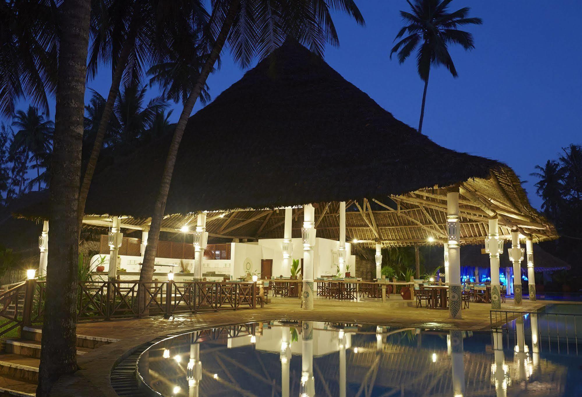 Neptune Village Beach Resort&Spa - All Inclusive Galu Exterior foto