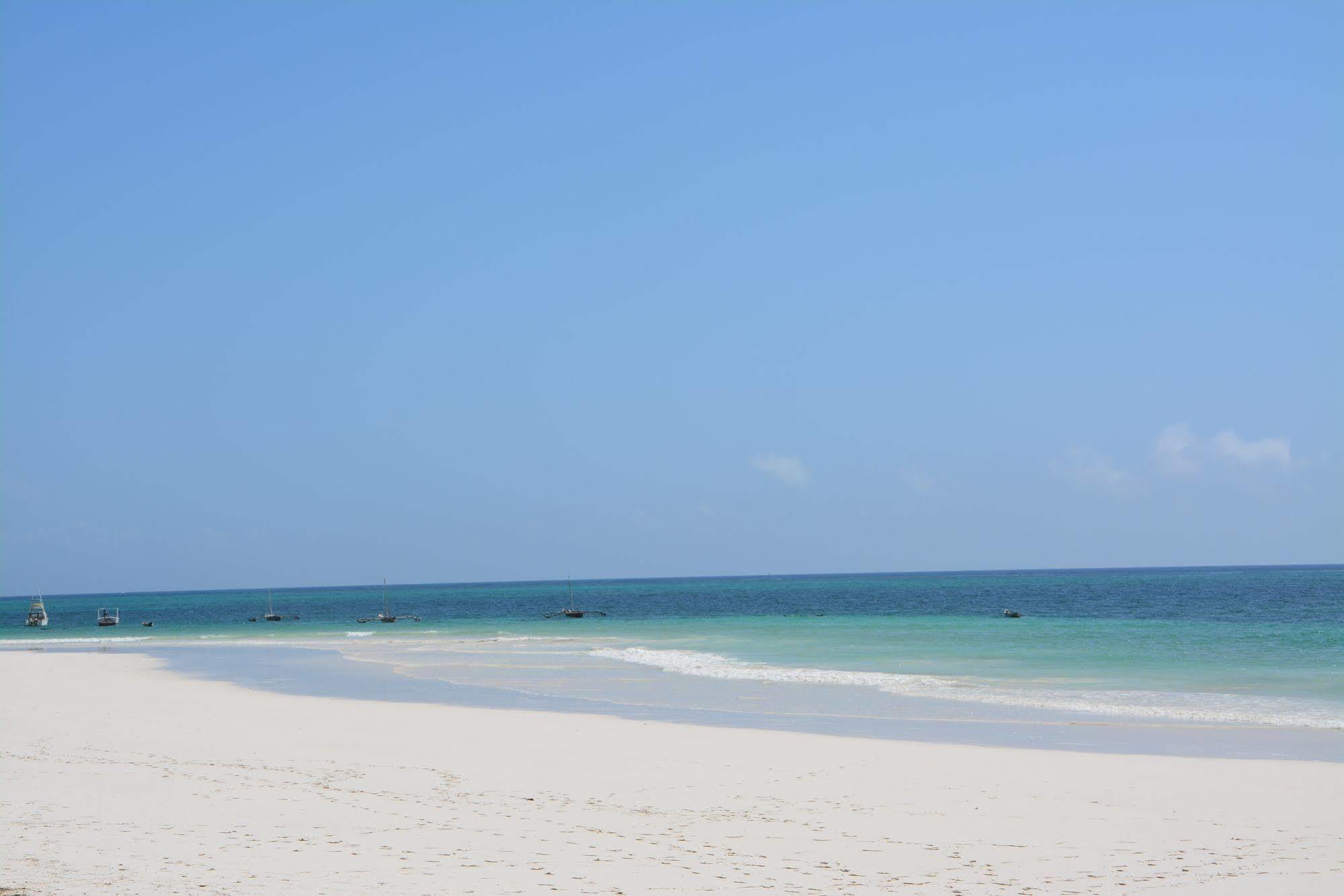 Neptune Village Beach Resort&Spa - All Inclusive Galu Exterior foto